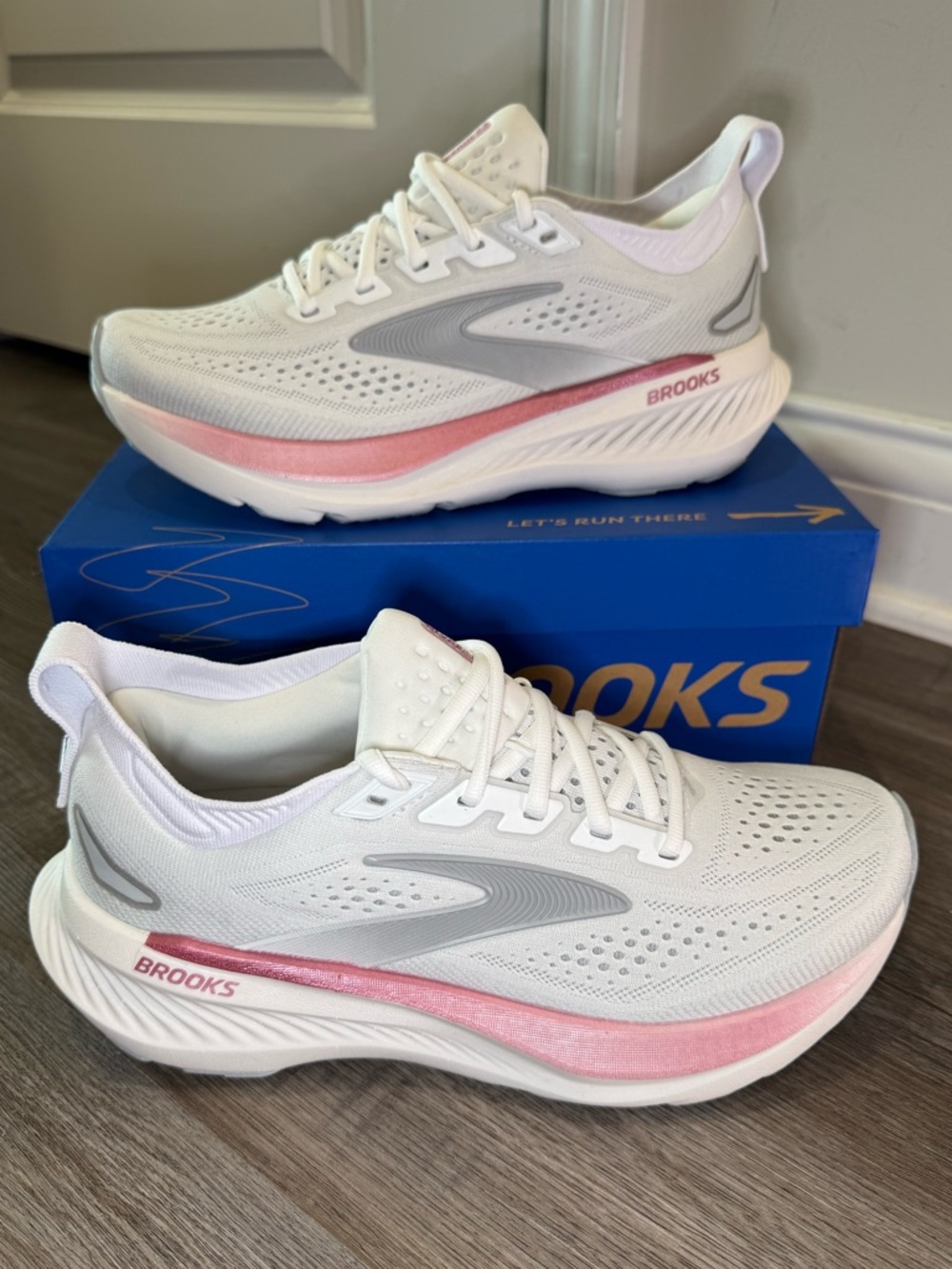 Brooks Glycerin 23 White Harbor Mist Metallic Athletic Running Sneakers
